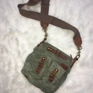 MO&CO CROSSBODY BAG